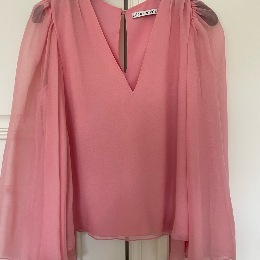 Alice + Olivia V-Neck Pink Blouse